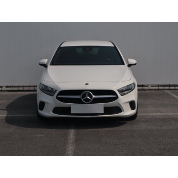 Mercedes - Benz A-klasa  Hatchback 2020,  1.5 diesel - Na sprzedaż za 59 999 zł - Lublin - zdjęcie 2