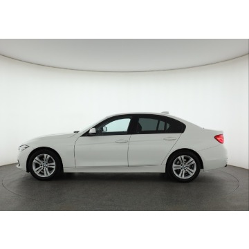 BMW Seria 3  Liftback 2018,  2.0 diesel, automat - Na sprzedaż za 51 999 zł - Piaseczno - zdjęcie 4