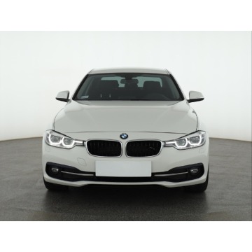 BMW Seria 3  Liftback 2018,  2.0 diesel, automat - Na sprzedaż za 51 999 zł - Piaseczno - zdjęcie 2