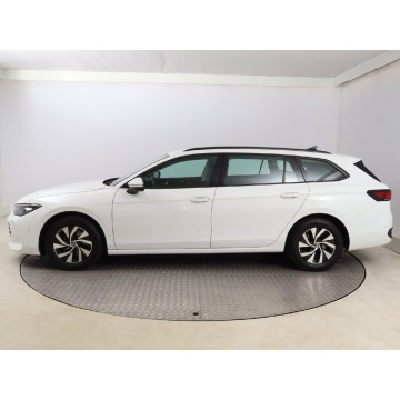 Volkswagen Passat  Kombi 2024,  1.5 benzyna, automat - Na sprzedaż za 119 999 zł - Bielany Wrocławskie - zdjęcie 4