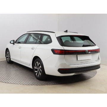 Volkswagen Passat  Kombi 2024,  1.5 benzyna, automat - Na sprzedaż za 119 999 zł - Bielany Wrocławskie - zdjęcie 6