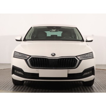 Skoda Octavia  Hatchback 2023,  1.5 benzyna, automat - Na sprzedaż za 72 999 zł - Katowice - zdjęcie 2