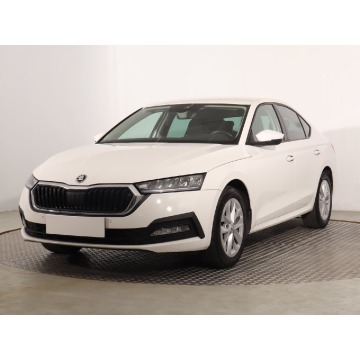 Skoda Octavia  Hatchback 2023,  1.5 benzyna, automat - Na sprzedaż za 72 999 zł - Katowice - zdjęcie 3