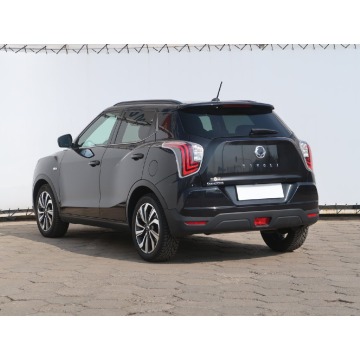 SsangYong Tivoli  SUV 2021,  1.5 benzyna - Na sprzedaż za 52 999 zł - Łódź - zdjęcie 5