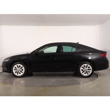 Skoda Octavia  Hatchback 2023,  1.5 benzyna, automat - Na sprzedaż za 79 999 zł - Katowice - zdjęcie 4