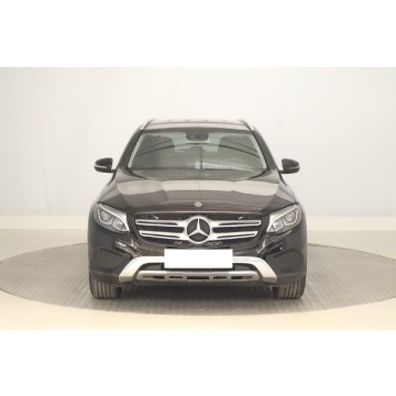 Mercedes - Benz GLC-klasa  SUV 2018,  2.1 diesel, automat - Na sprzedaż za 92 999 zł - Zabrze - zdjęcie 2