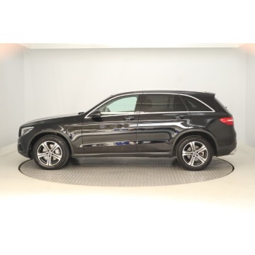 Mercedes - Benz GLC-klasa  SUV 2018,  2.1 diesel, automat - Na sprzedaż za 92 999 zł - Zabrze - zdjęcie 4
