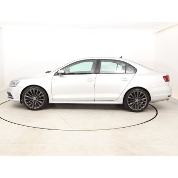 Volkswagen Jetta  Liftback 2015,  1.2 benzyna+LPG - Na sprzedaż za 17 999 zł - Bielany Wrocławskie - zdjęcie 4