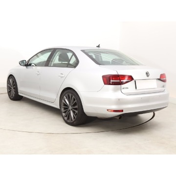 Volkswagen Jetta  Liftback 2015,  1.2 benzyna+LPG - Na sprzedaż za 17 999 zł - Bielany Wrocławskie - zdjęcie 5