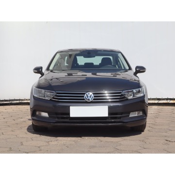Volkswagen Passat  Liftback 2017,  2.0 diesel - Na sprzedaż za 51 999 zł - Łódź - zdjęcie 2