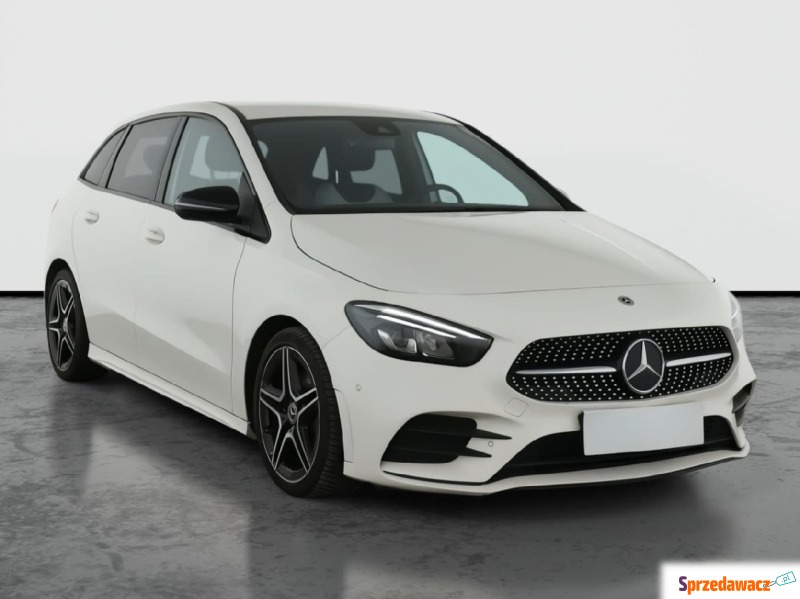 Mercedes - Benz B-klasa  SUV 2019,  1.3 benzyna, automat - Na sprzedaż za 74 999 zł - Toruń