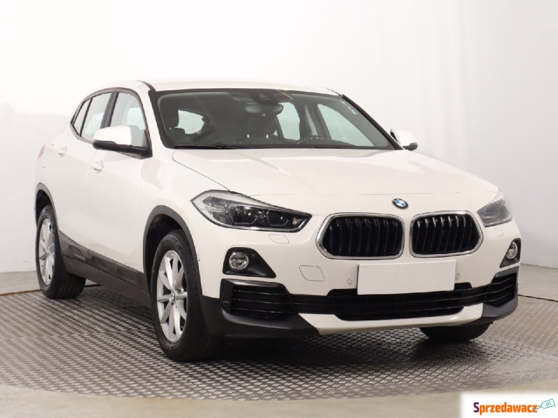 BMW   SUV 2020,  1.5 benzyna, automat - Na sprzedaż za 74 999 zł - Katowice