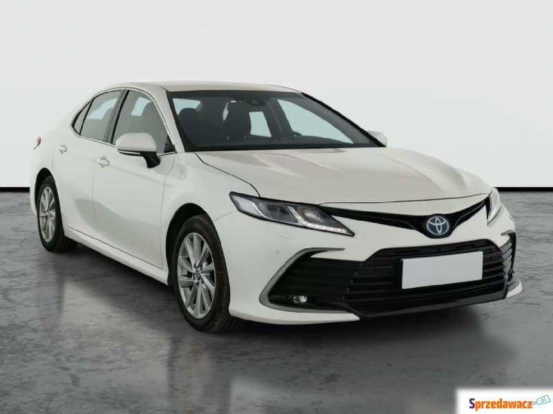 Toyota Camry  Liftback 2021,  2.5 benzyna, automat - Na sprzedaż za 83 999 zł - Legnica