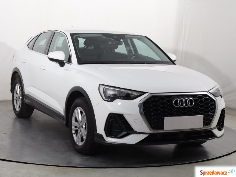 Audi Q3  SUV 2021,  1.5 benzyna, automat - Na sprzedaż za 101 999 zł - Katowice