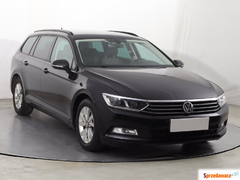Volkswagen Passat  Kombi 2015,  1.6 diesel - Na sprzedaż za 29 499 zł - Zabrze