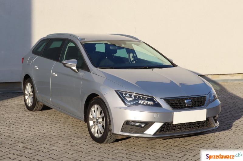 Seat Leon  Kombi 2019,  1.6 diesel, automat - Na sprzedaż za 42 999 zł - Zabrze