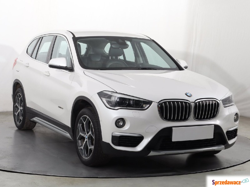 BMW X1  SUV 2016,  1.5 benzyna - Na sprzedaż za 57 999 zł - Katowice