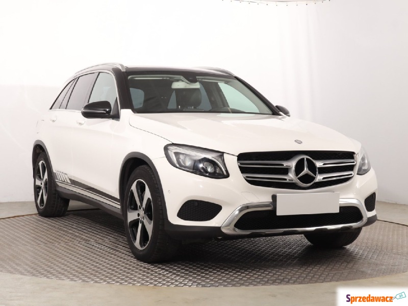 Mercedes - Benz GLC-klasa  SUV 2015,  2.0 benzyna, automat - Na sprzedaż za 78 499 zł - Katowice