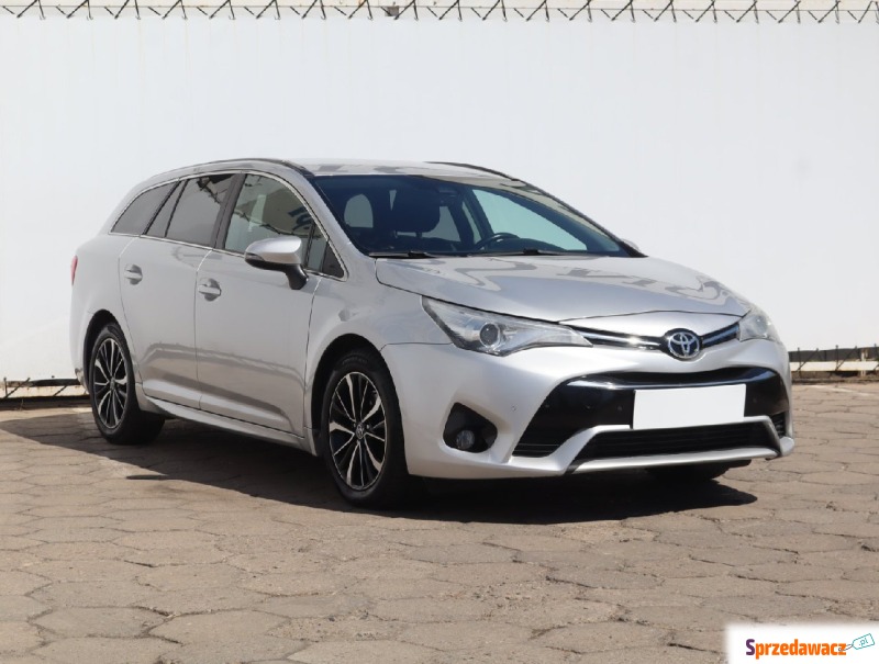 Toyota Avensis  Kombi 2018,  2.0 diesel - Na sprzedaż za 46 499 zł - Łódź