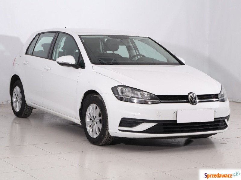 Volkswagen Golf  Hatchback 2018,  1.0 benzyna - Na sprzedaż za 43 999 zł - Ostrołęka