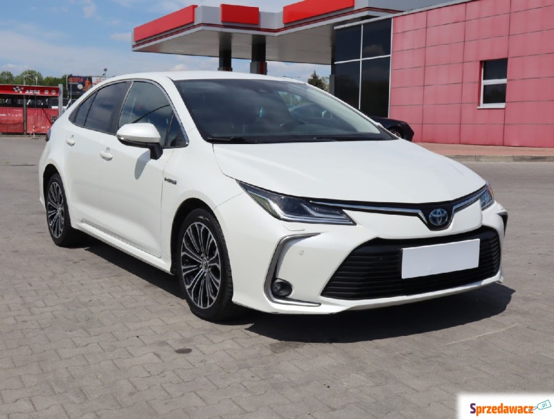Toyota Corolla  Liftback 2019,  1.8 benzyna, automat - Na sprzedaż za 76 499 zł - Katowice