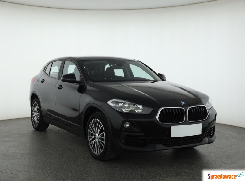 BMW   SUV 2019,  1.5 diesel, automat - Na sprzedaż za 52 999 zł - Katowice