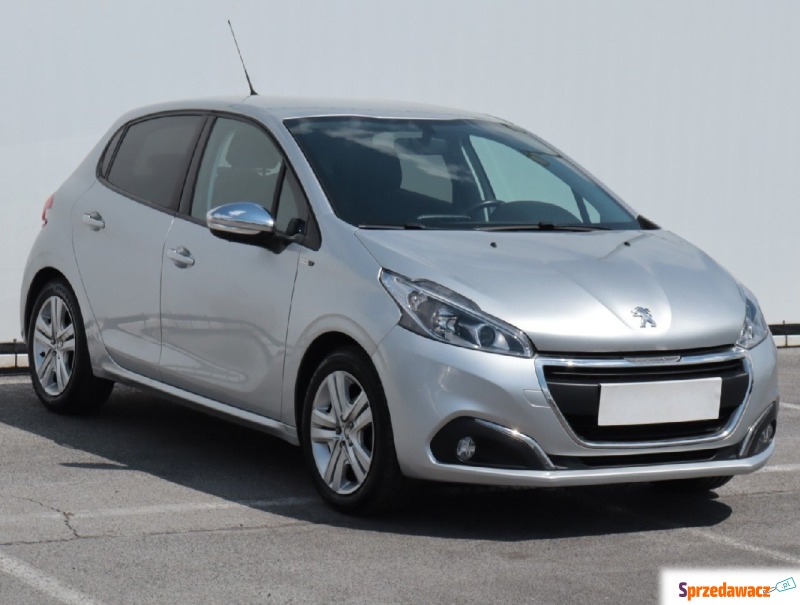 Peugeot 208  Hatchback 2017,  1.2 benzyna - Na sprzedaż za 24 999 zł - Lublin