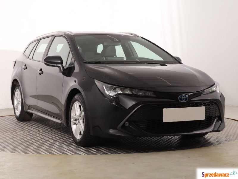 Toyota Corolla  Kombi 2022,  1.8 benzyna, automat - Na sprzedaż za 74 999 zł - Katowice