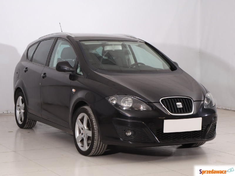 Seat Altea XL  SUV 2009,  1.4 benzyna - Na sprzedaż za 11 999 zł - Szczecin