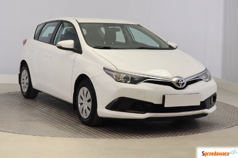 Toyota Auris  Hatchback 2015,  1.3 benzyna - Na sprzedaż za 32 999 zł - Zabrze