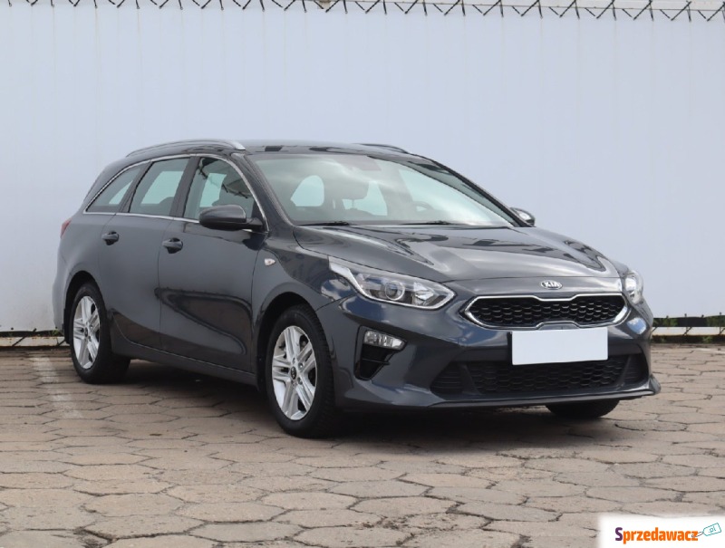 Kia Ceed  Kombi 2020,  1.4 benzyna, automat - Na sprzedaż za 51 999 zł - Łódź