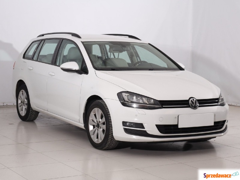 Volkswagen Golf  Kombi 2015,  1.6 diesel - Na sprzedaż za 30 999 zł - Koszalin