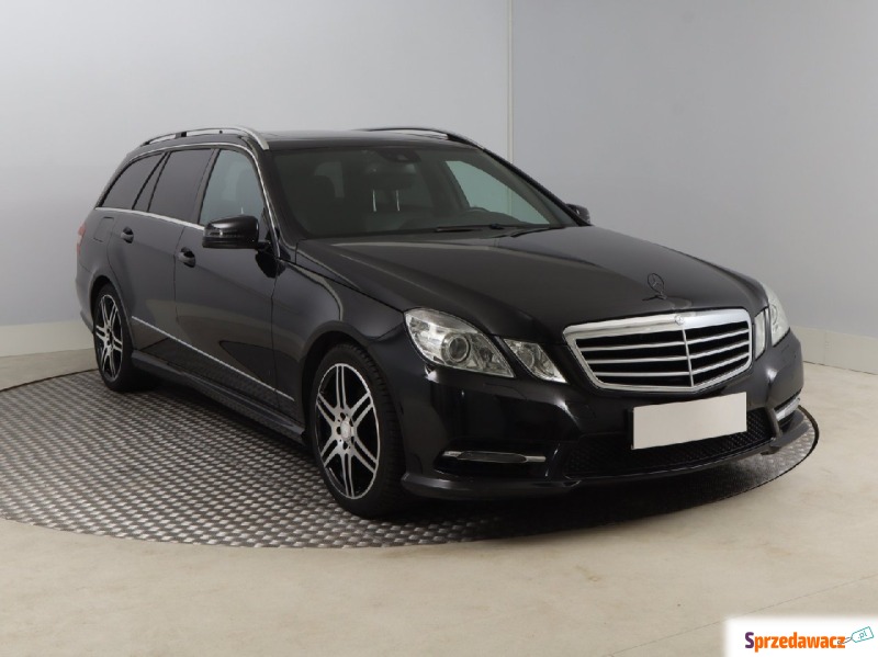 Mercedes - Benz E-klasa  Kombi 2012,  2.1 diesel, automat - Na sprzedaż za 43 999 zł - Bielany Wrocławskie