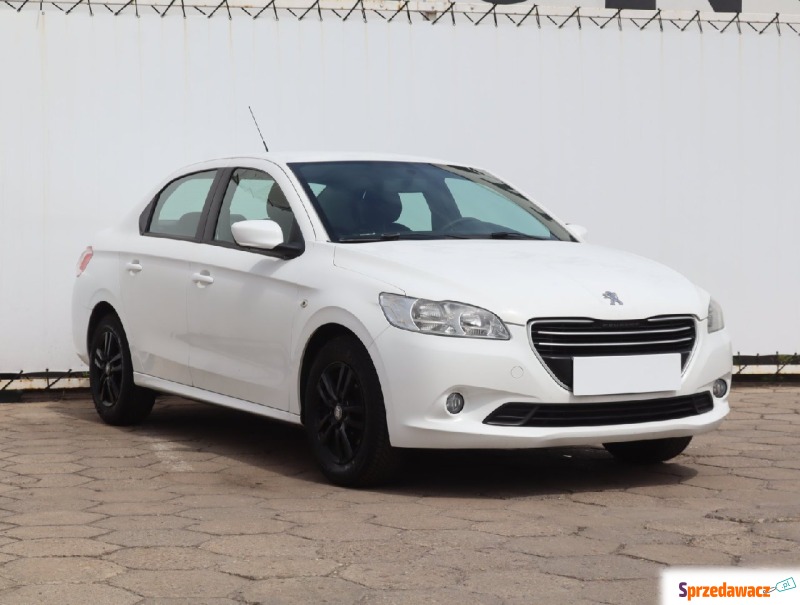 Peugeot 301  Liftback 2015,  1.2 benzyna - Na sprzedaż za 15 499 zł - Łódź