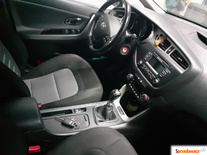 Kia Ceed  Hatchback 2012,  1.6 benzyna - Na sprzedaż za 33 800 zł - Rzeszów