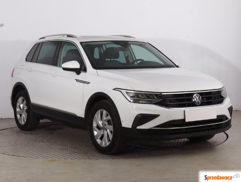 Volkswagen Tiguan  SUV 2022,  2.0 benzyna, automat - Na sprzedaż za 109 999 zł - Radom