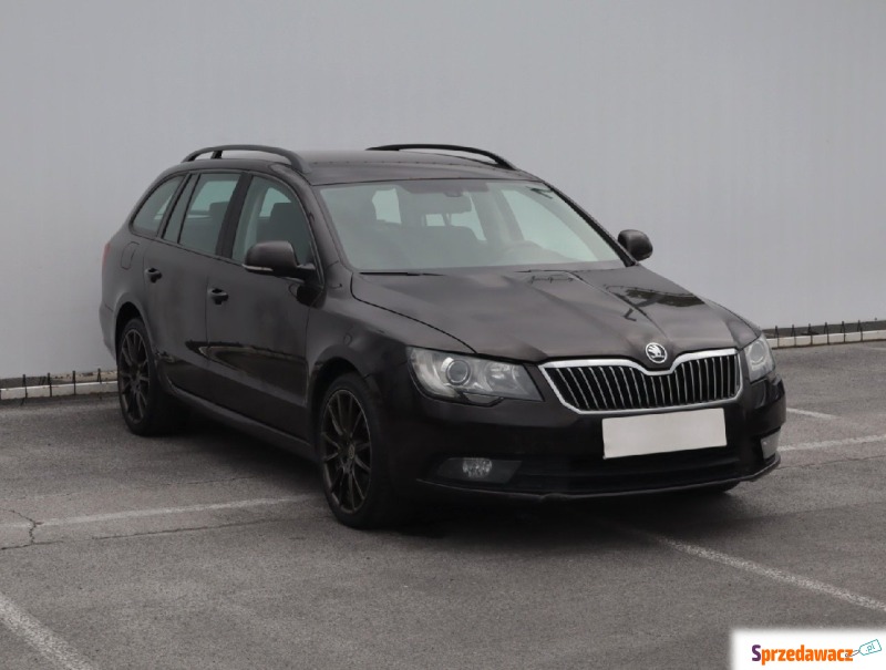 Skoda Superb  Kombi 2014,  1.4 benzyna - Na sprzedaż za 15 999 zł - Lublin
