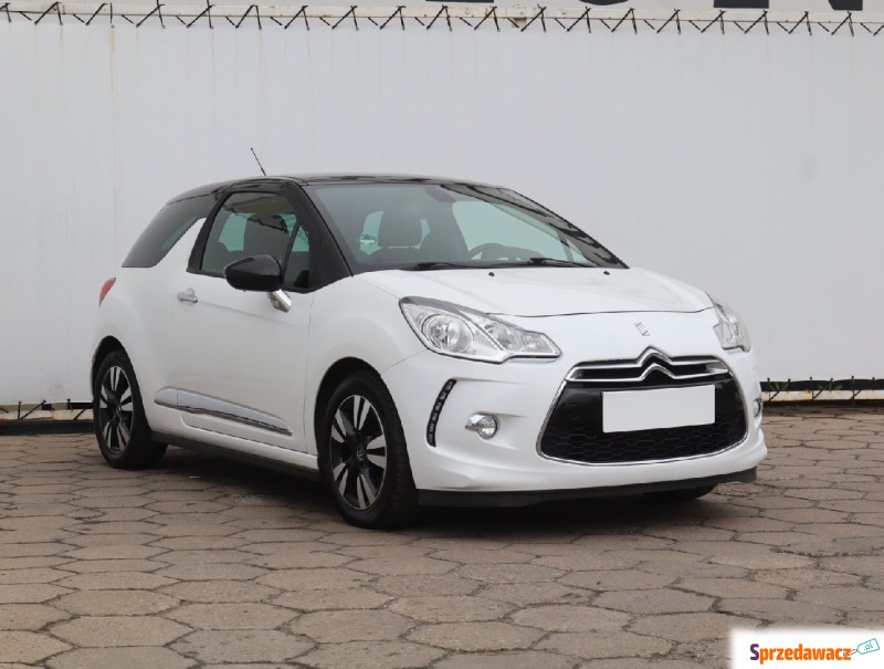 Citroen DS3  Hatchback 2015,  1.2 benzyna - Na sprzedaż za 20 000 zł - Łódź