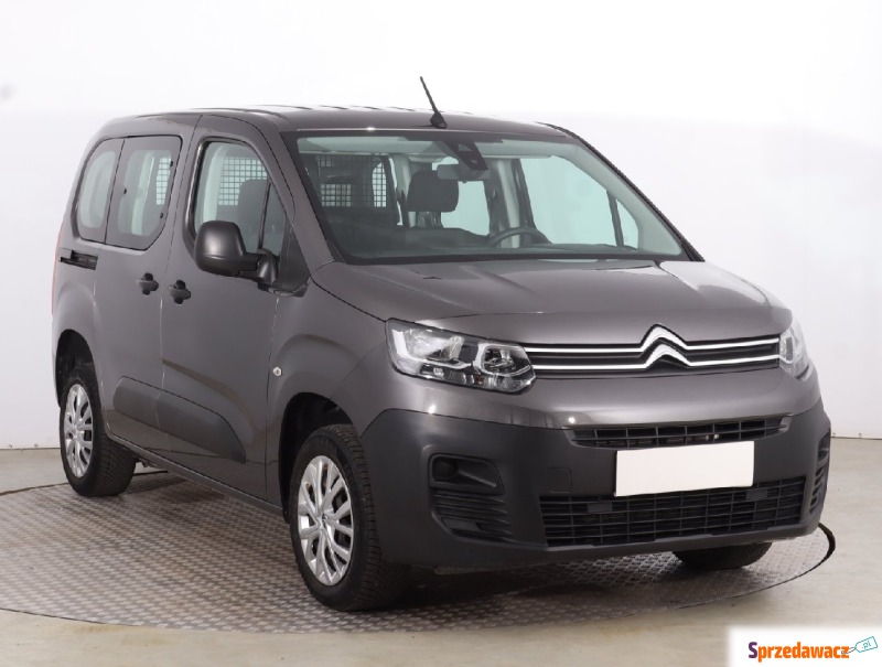 Citroen Berlingo  Pick-up 2023,  1.2 benzyna - Na sprzedaż za 59 999 zł - Opole