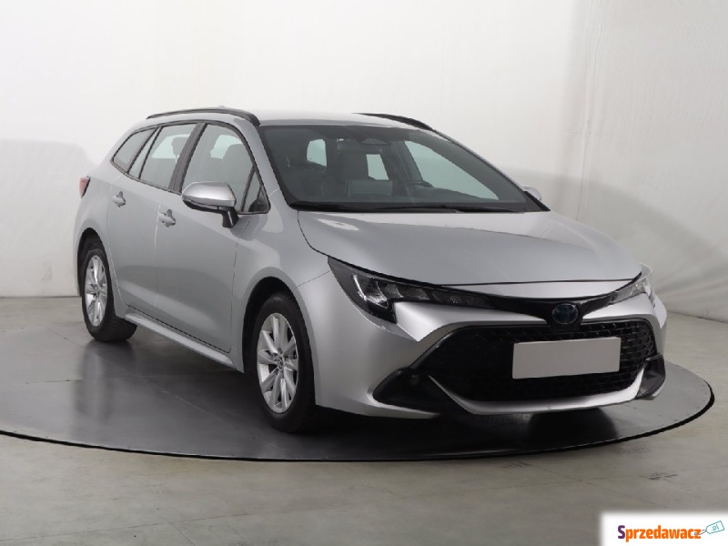 Toyota Corolla  Kombi 2023,  1.8 benzyna, automat - Na sprzedaż za 87 999 zł - Katowice