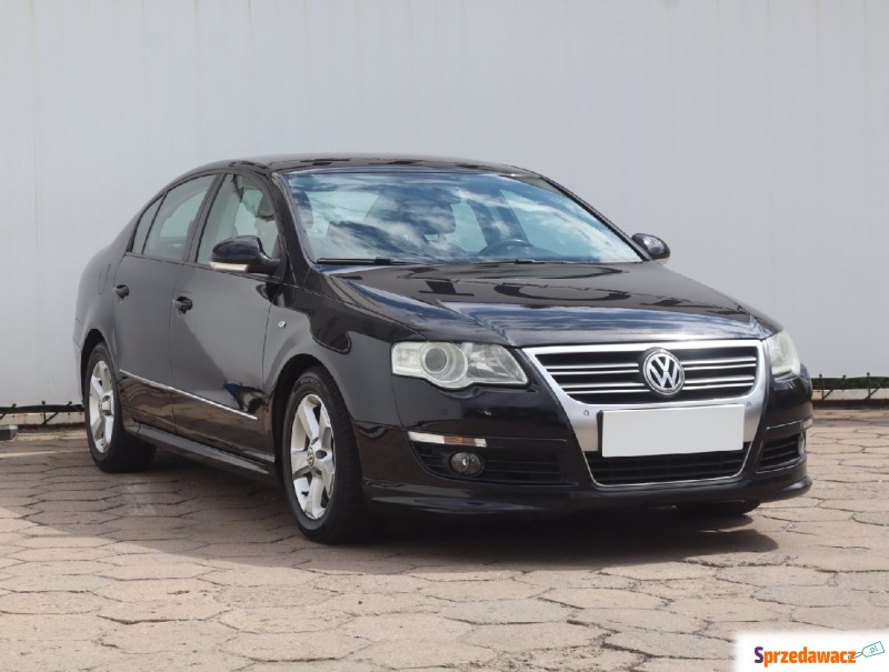 Volkswagen Passat  Liftback 2009,  2.0 benzyna - Na sprzedaż za 17 999 zł - Łódź