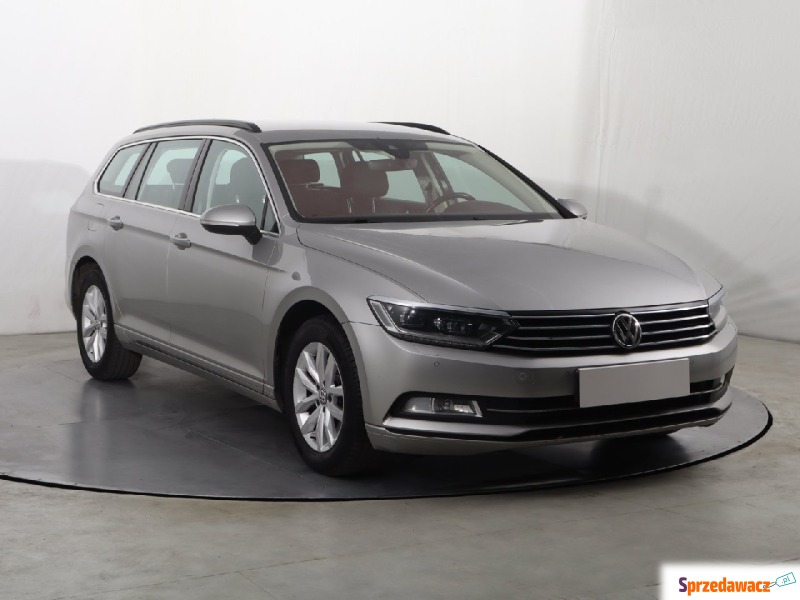 Volkswagen Passat  Kombi 2015,  2.0 diesel - Na sprzedaż za 39 999 zł - Katowice