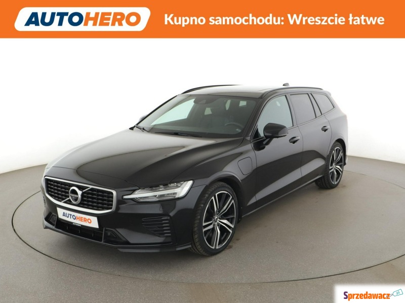Volvo V60  Kombi 2020,  2.0 hybryda, automat - Na sprzedaż za 109 500 zł - Warszawa