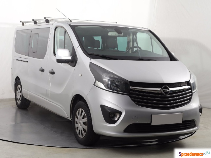 Opel Vivaro 2016,  1.6 diesel - Na sprzedaż za 66 999 zł - Katowice