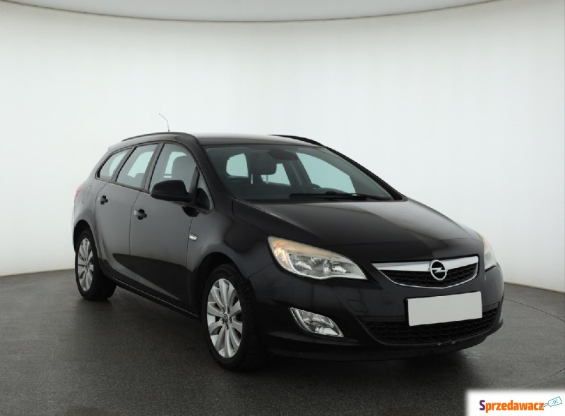 Opel Astra  Kombi 2011,  1.4 benzyna - Na sprzedaż za 12 999 zł - Piaseczno