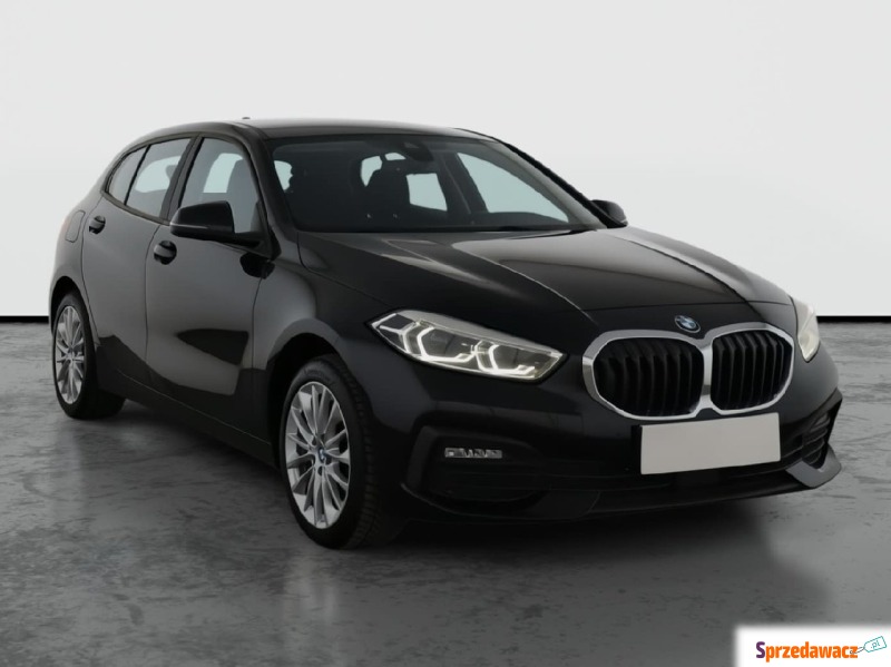 BMW Seria 1  Hatchback 2022,  1.5 benzyna, automat - Na sprzedaż za 68 499 zł - Piaseczno