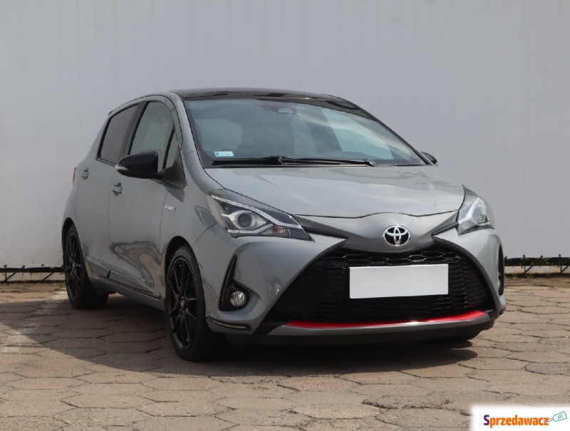 Toyota Yaris  Hatchback 2019,  1.5 benzyna, automat - Na sprzedaż za 64 499 zł - Łódź