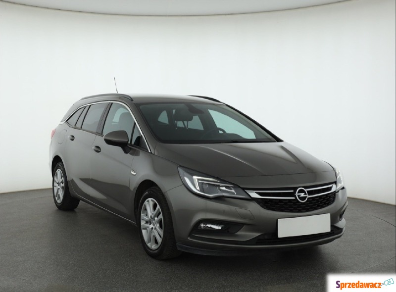 Opel Astra  Kombi 2016,  1.4 benzyna - Na sprzedaż za 29 999 zł - Piaseczno