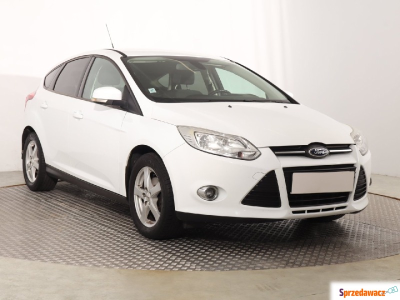 Ford Focus  Hatchback 2013,  1.6 benzyna - Na sprzedaż za 23 499 zł - Katowice