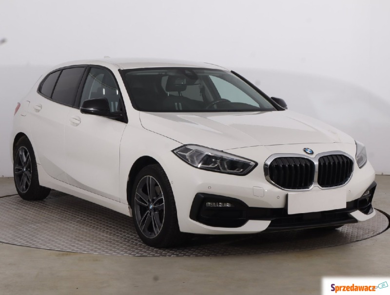 BMW Seria 1  Hatchback 2019,  1.5 benzyna, automat - Na sprzedaż za 77 999 zł - Łódź